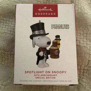 2022 Hallmark Keepsake Ornament Spotlight On Snoopy 25th Anniversary Tux